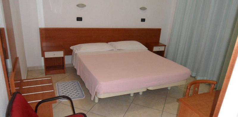 Hotel Odeon Cervia Luaran gambar